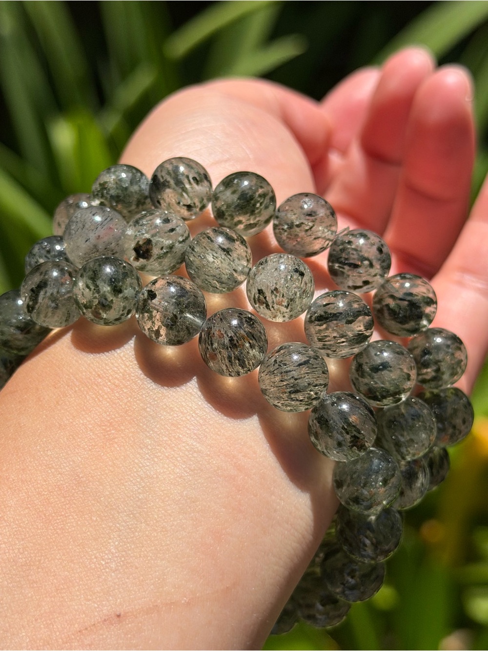 10.5mm stretchable green mica quartz bracelet 1767